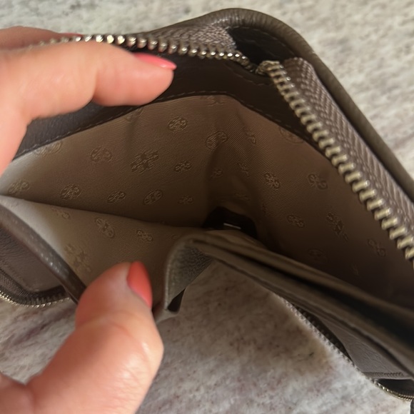 Tory Burch Fleming Charm Wallet - Picture 5 of 7